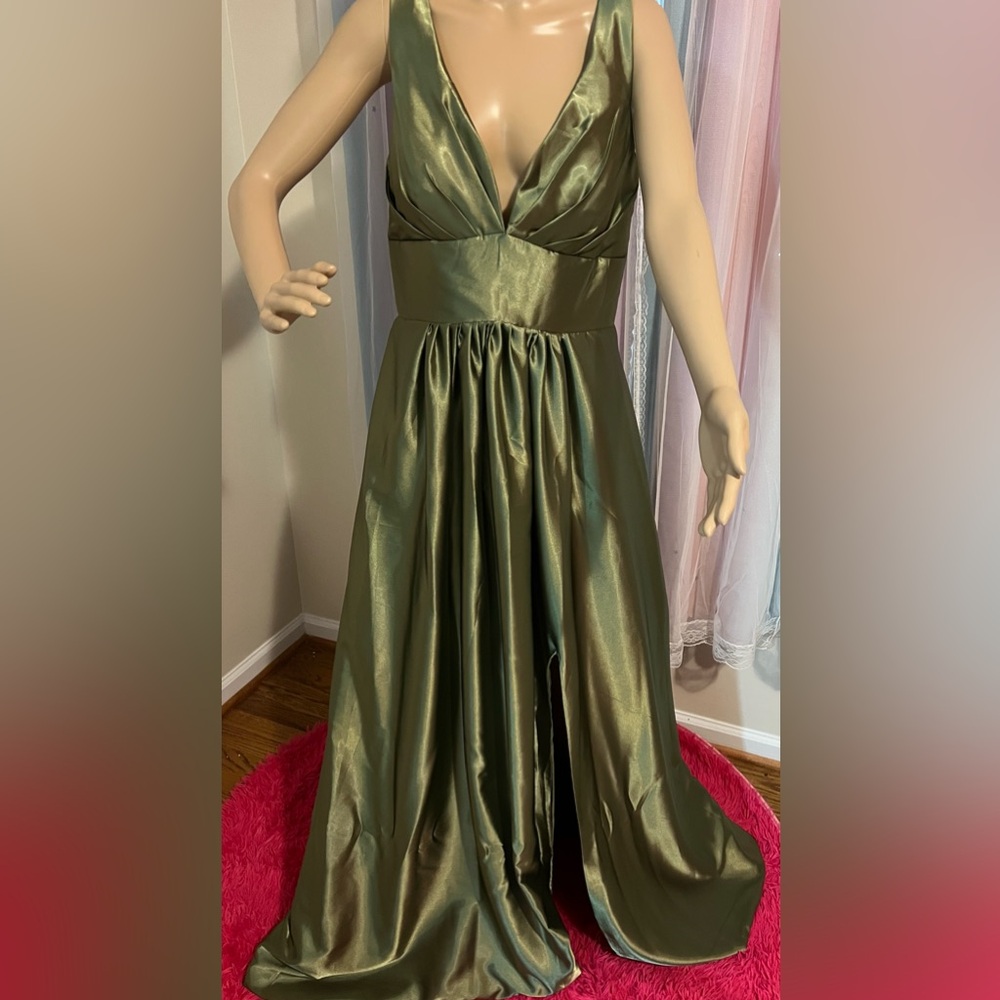 Women's V-Neck Prom Dress Long Bridesmaid Dresses with Slit Satin